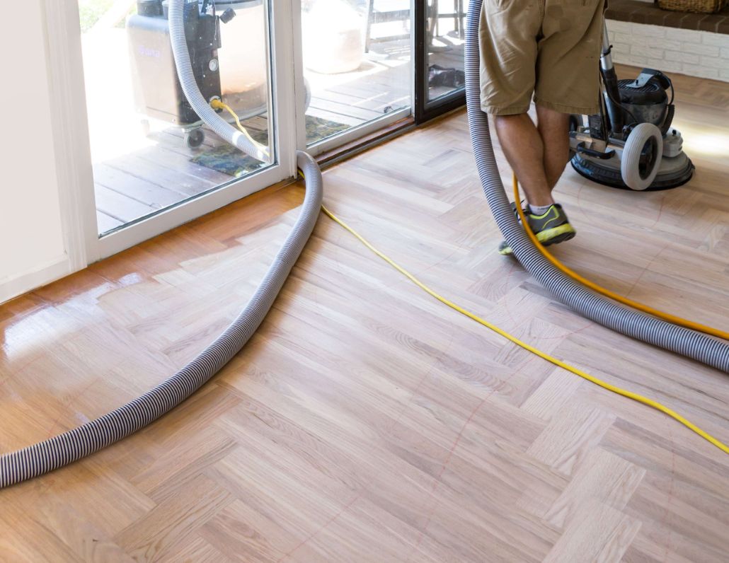 Refinishing hardwood floors can be a dusty process that is not only a nuisance but harmful to your health. Luckily, you have safer options for your floor renovation with Bona dust-free sanding using a professional Bona Certified Craftsman.
